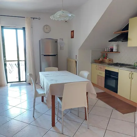 Nyaraló La Brezza, Relax Nel Con Vista Mare
